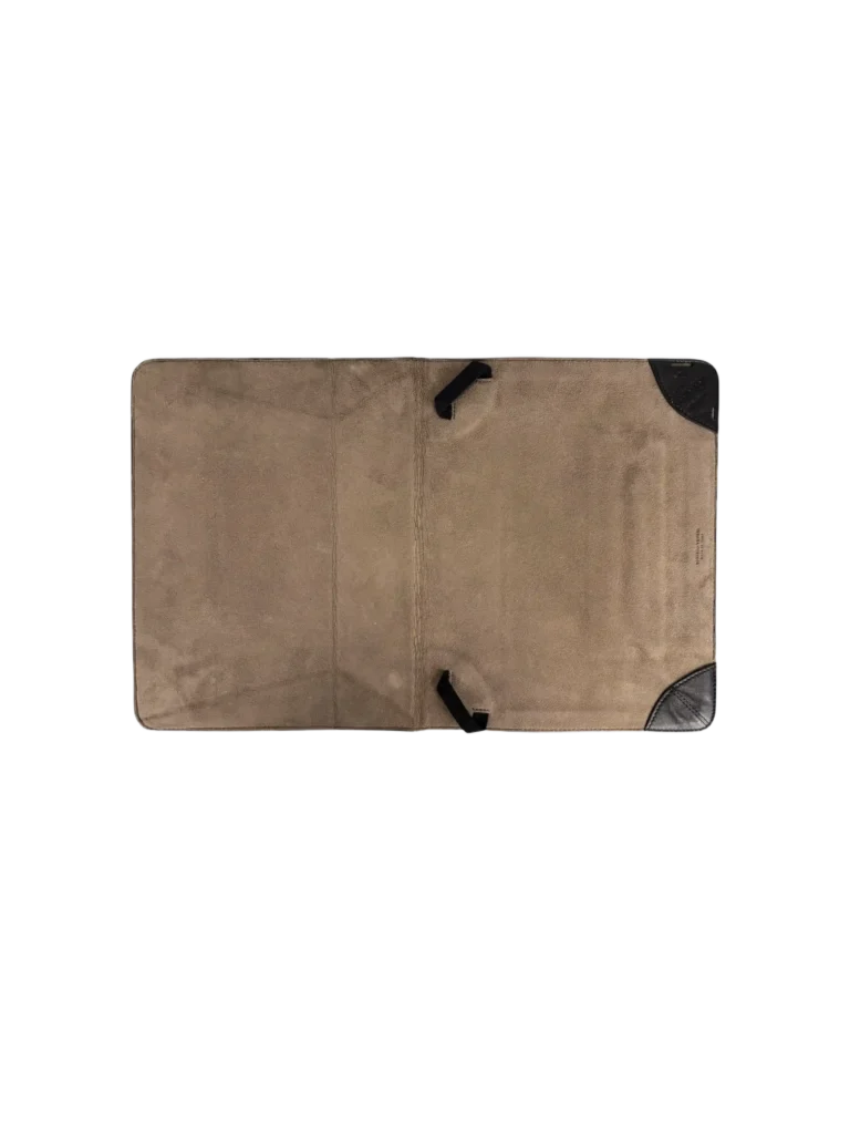 Leather iPad case, photo 3 of 5