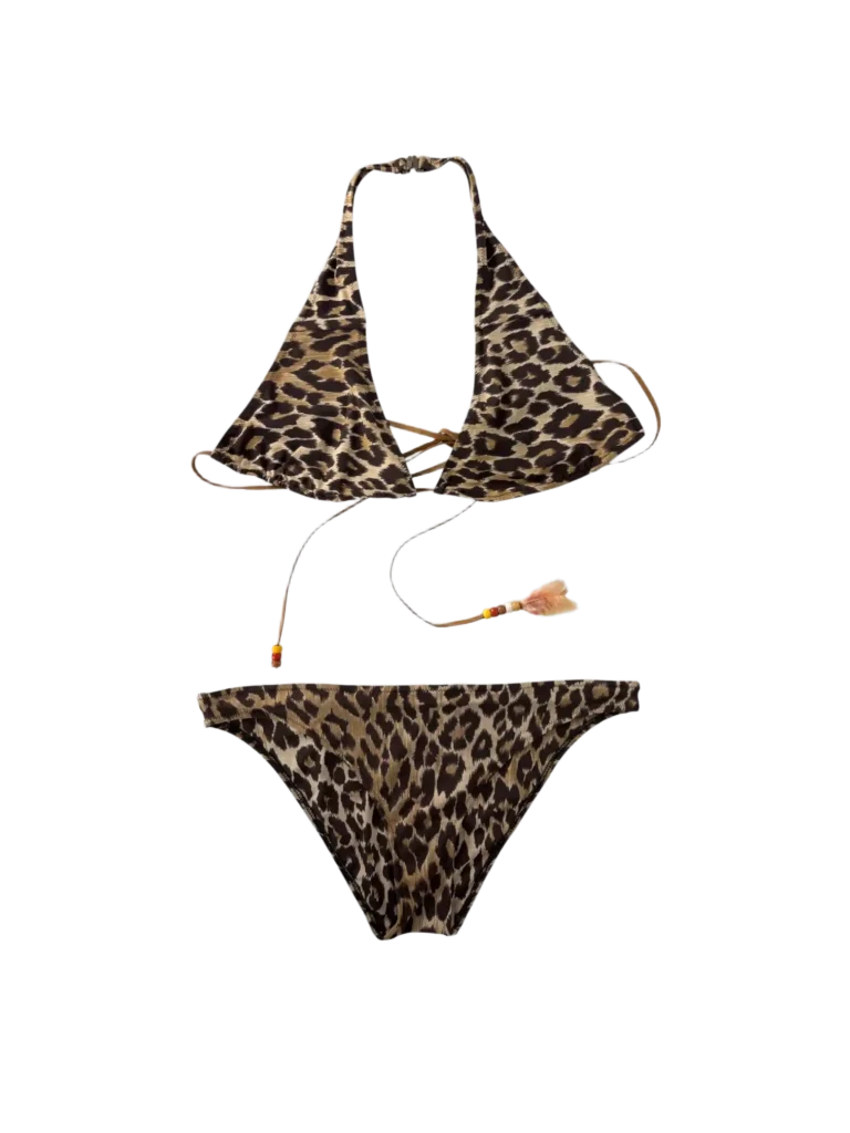 Bikini doppio con piume.