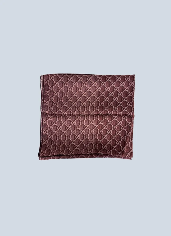 <b>Gucci</b> <br> sciarpa in seta Guccissima.