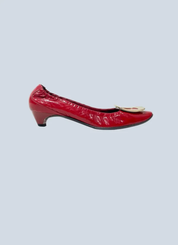 <b>Roger Vivier</b><br> ballerine con tacco in vernice, 37,5.