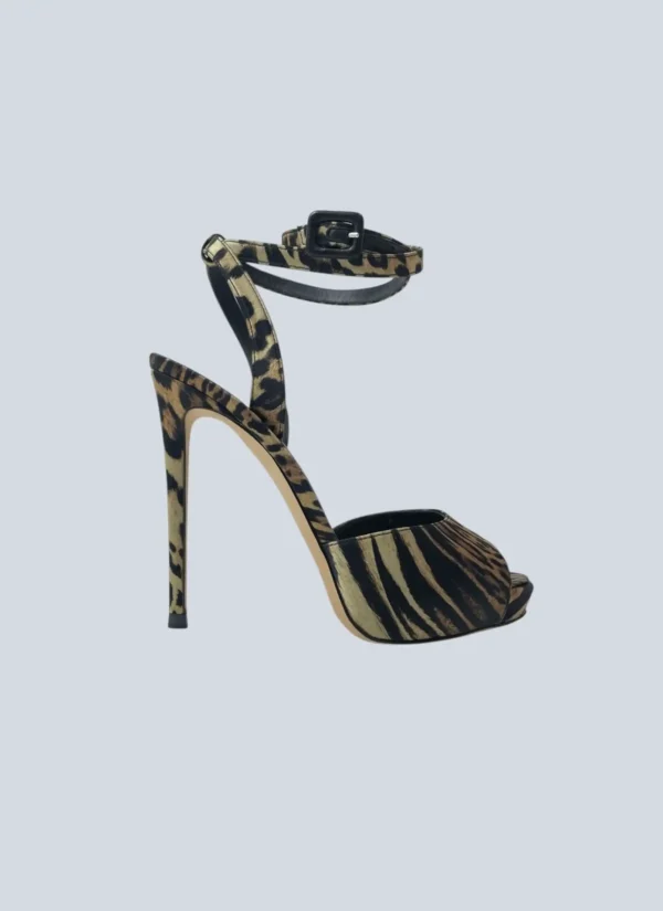 <b>Giuseppe Zanotti</b><br> sandali Cordelia in satin, 37.