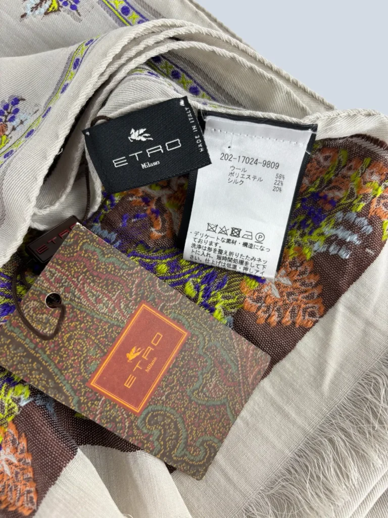 Foulard in lana stampa floreale., foto 4 di 5