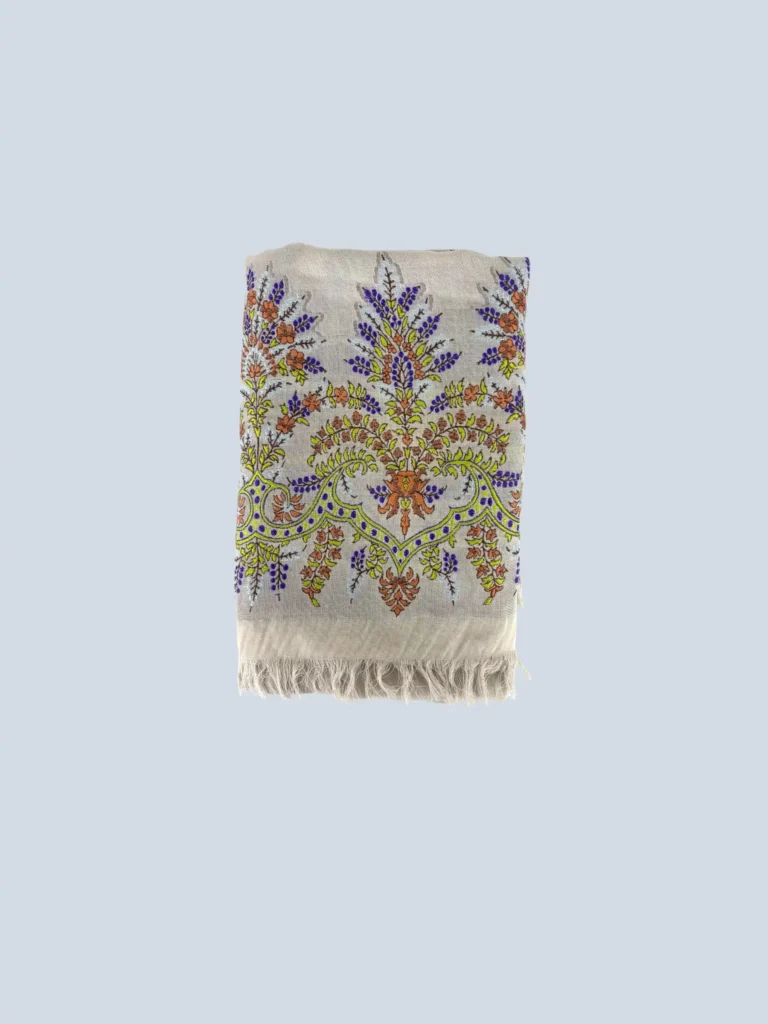 Foulard in lana stampa floreale.