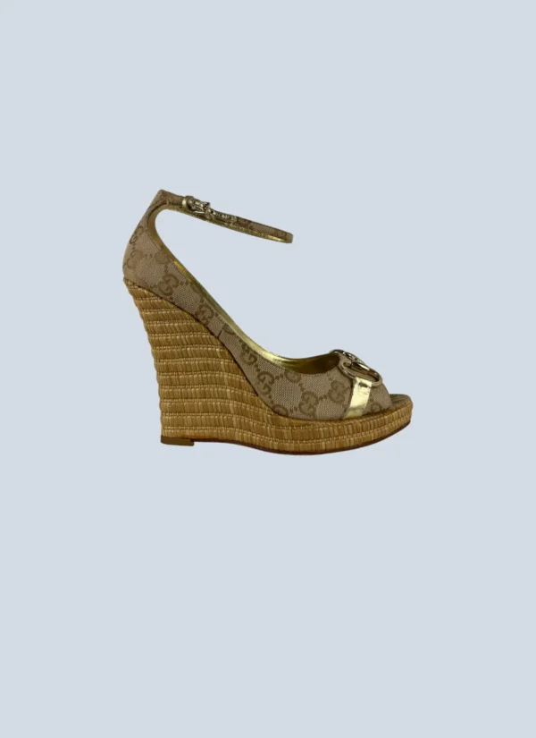 <b>Gucci</b> <br> sandali Horsebit in tela Monogram, 37.