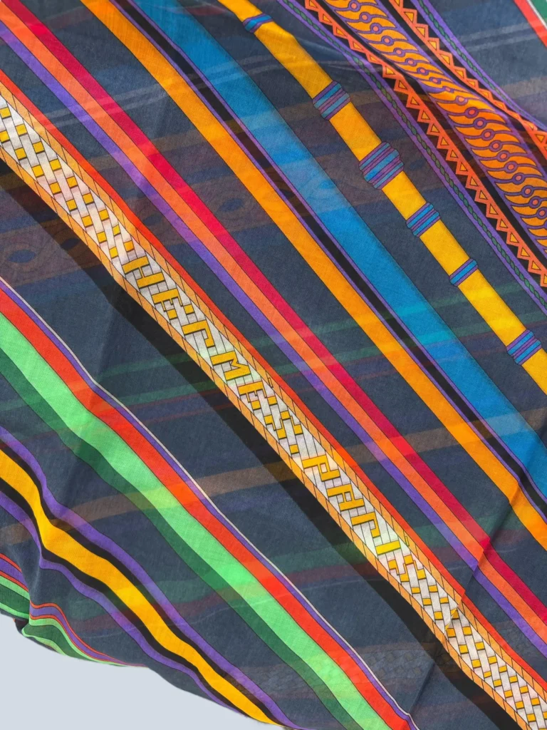Foulard stampa geometrica., foto 4 di 5