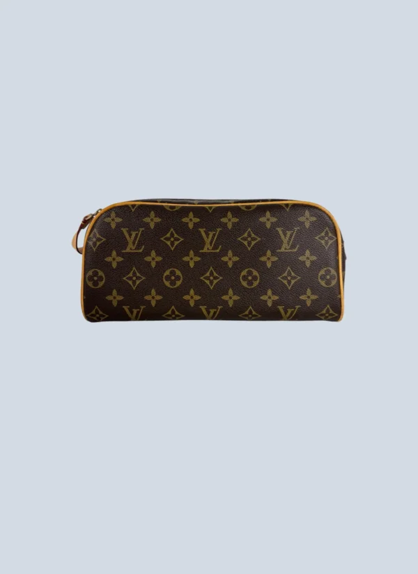 <b>Louis Vuitton</b> <br> trousse Toilette Dopp Kit in tela Monogram.