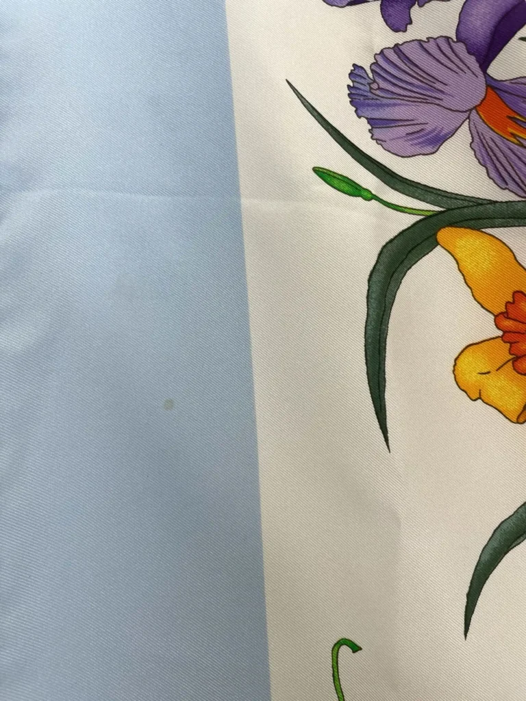 Carré in seta stampa Flora., foto 4 di 9