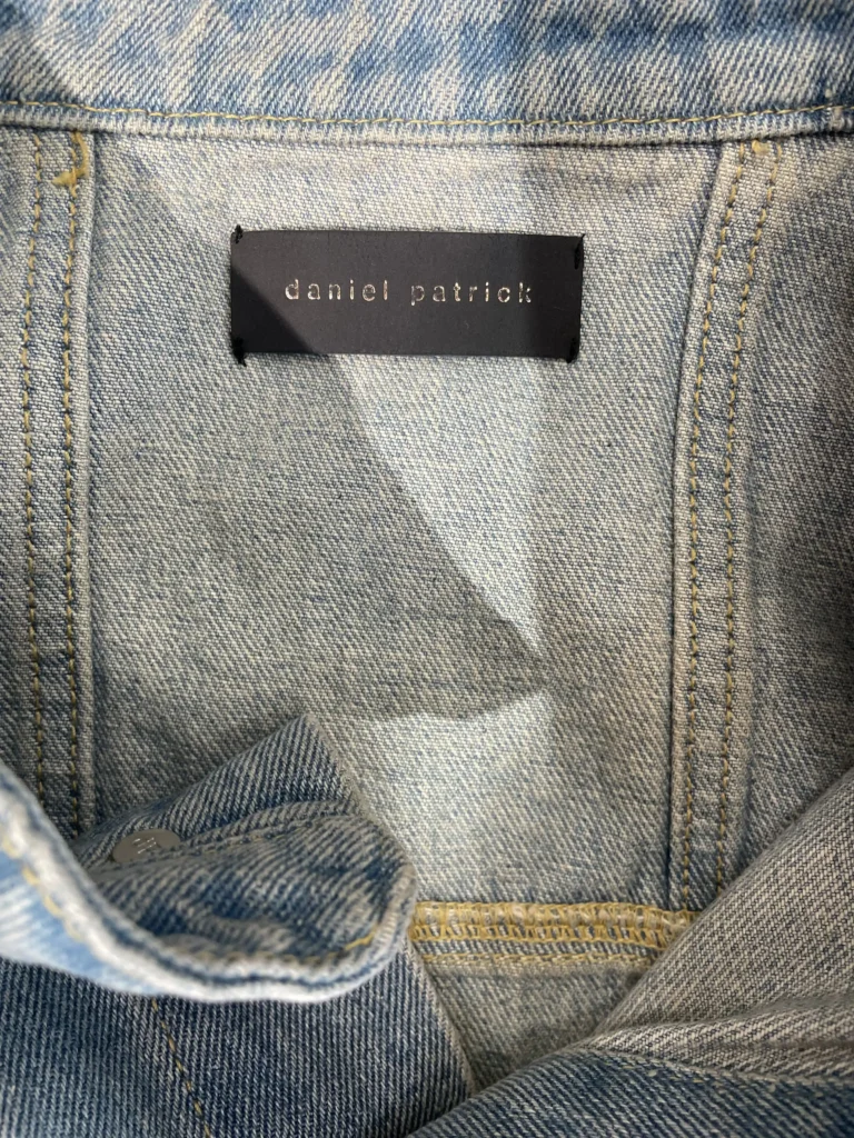 Giacca in denim distressed, M., foto 6 di 6