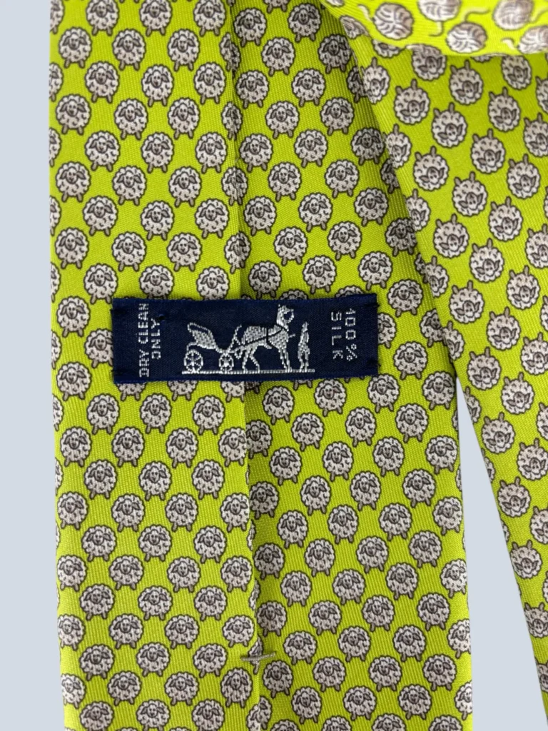 Cravatta in seta stampa animalier., foto 3 di 5