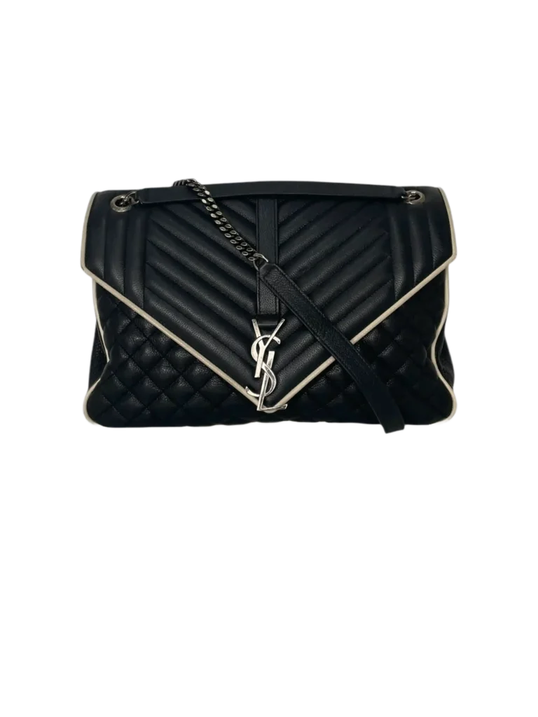 Borsa a tracolla Envelope Large in pelle matelassé.