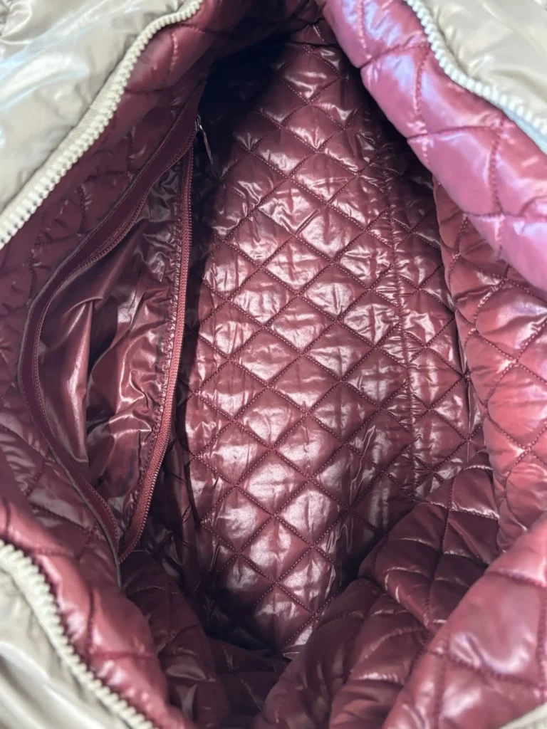 Borsa a spalla Coco Cocoon in nylon trapuntato., foto 7 di 16