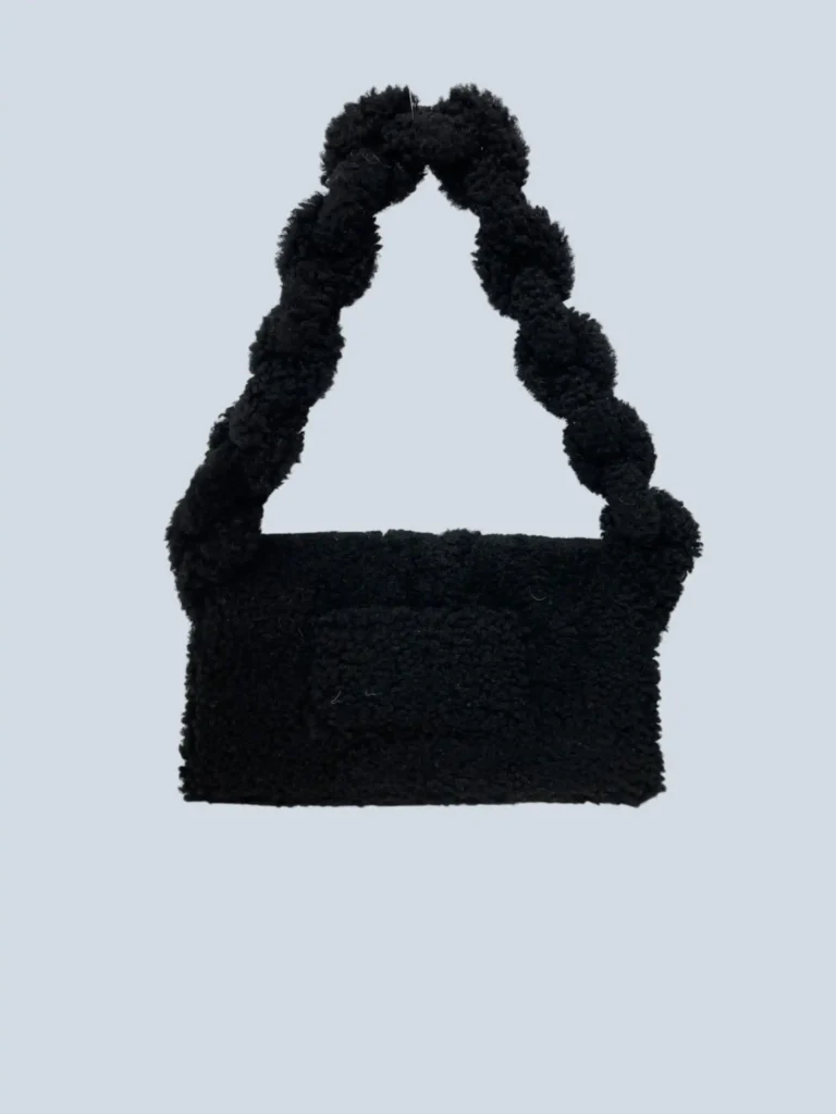 Borsa a spalla Le Bambidou in shearling., foto 4 di 9