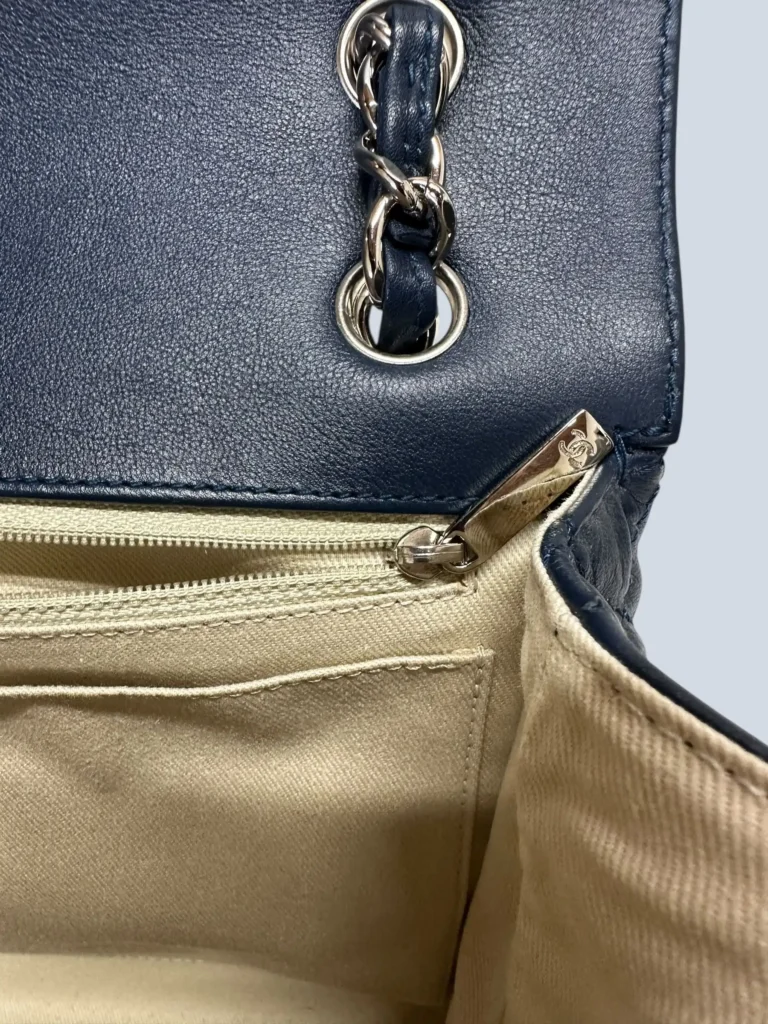 Borsa In The Business Flap in pelle matelassé., foto 12 di 15