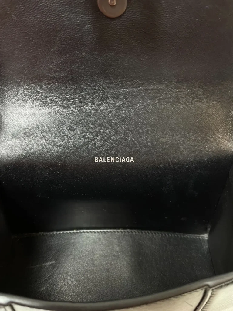 Borsa a tracolla Hourglass XS in pelle con cristalli., foto 6 di 13