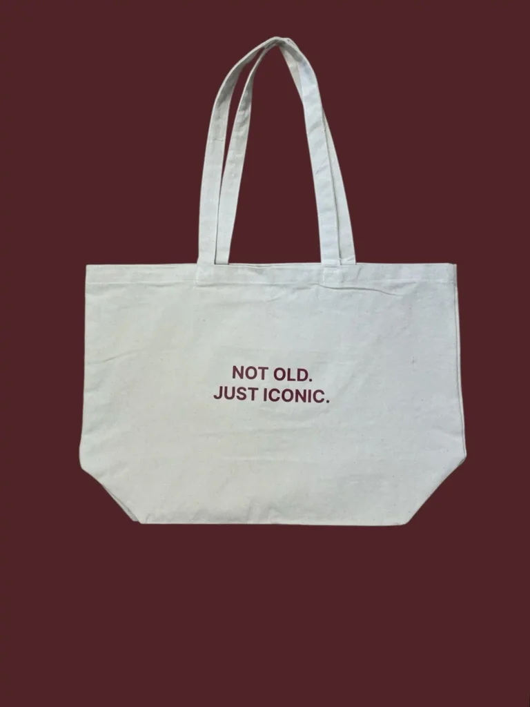 Tote bag in canvas.