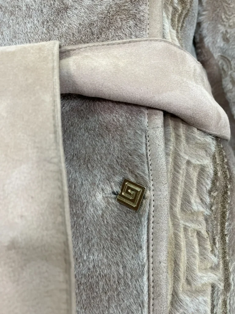 Long pony hair and suede coat with Greca motif, 40., photo 8 of 8