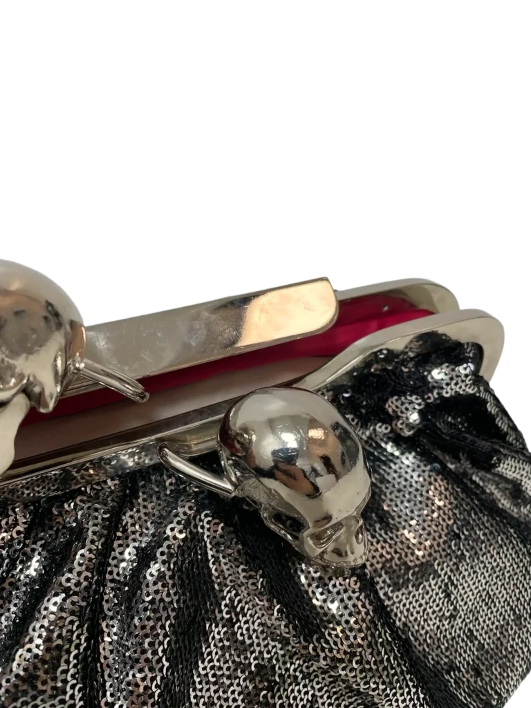 Clutch con paillettes e chiusura Teschi metallo., foto 8 di 12