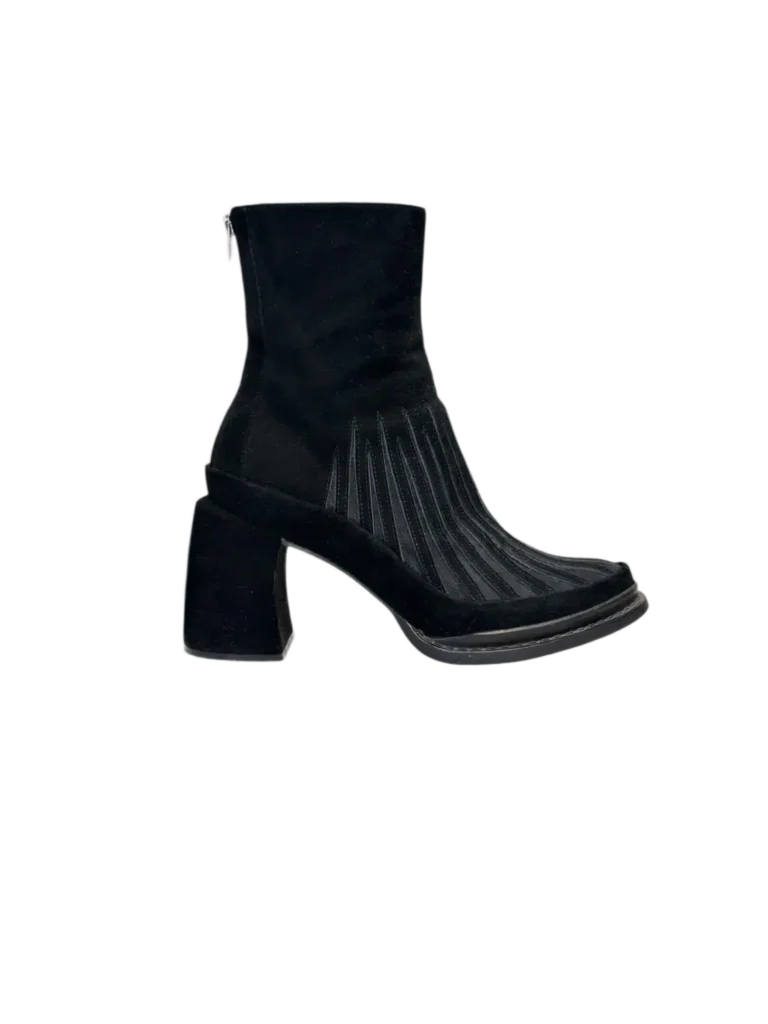 Stivaletti in suede, 39.