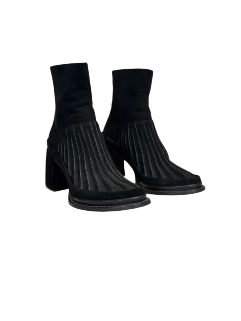 Stivaletti in suede., foto 3 di 10
