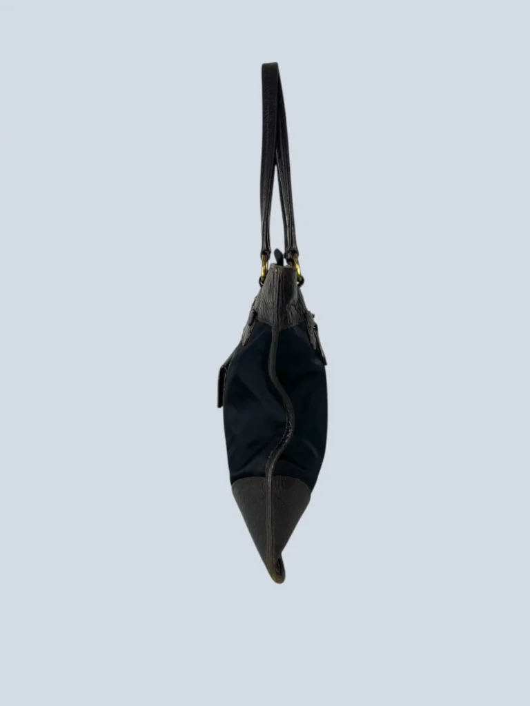 Borsa a spalla in nylon e pelle martellata., foto 3 di 9