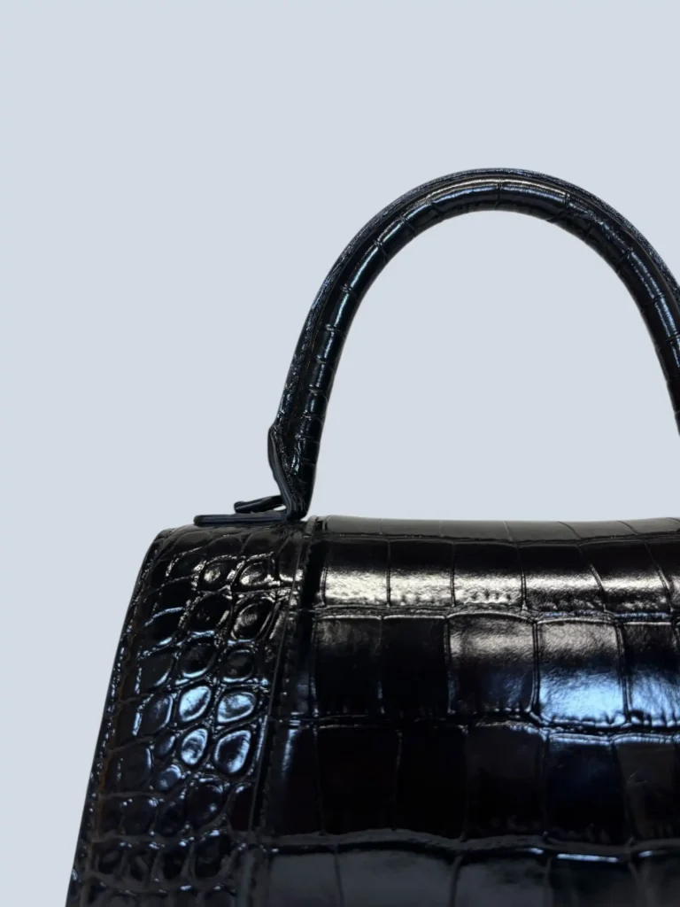 Borsa a tracolla Hourglass XS in pelle stampa coccodrillo., foto 7 di 12
