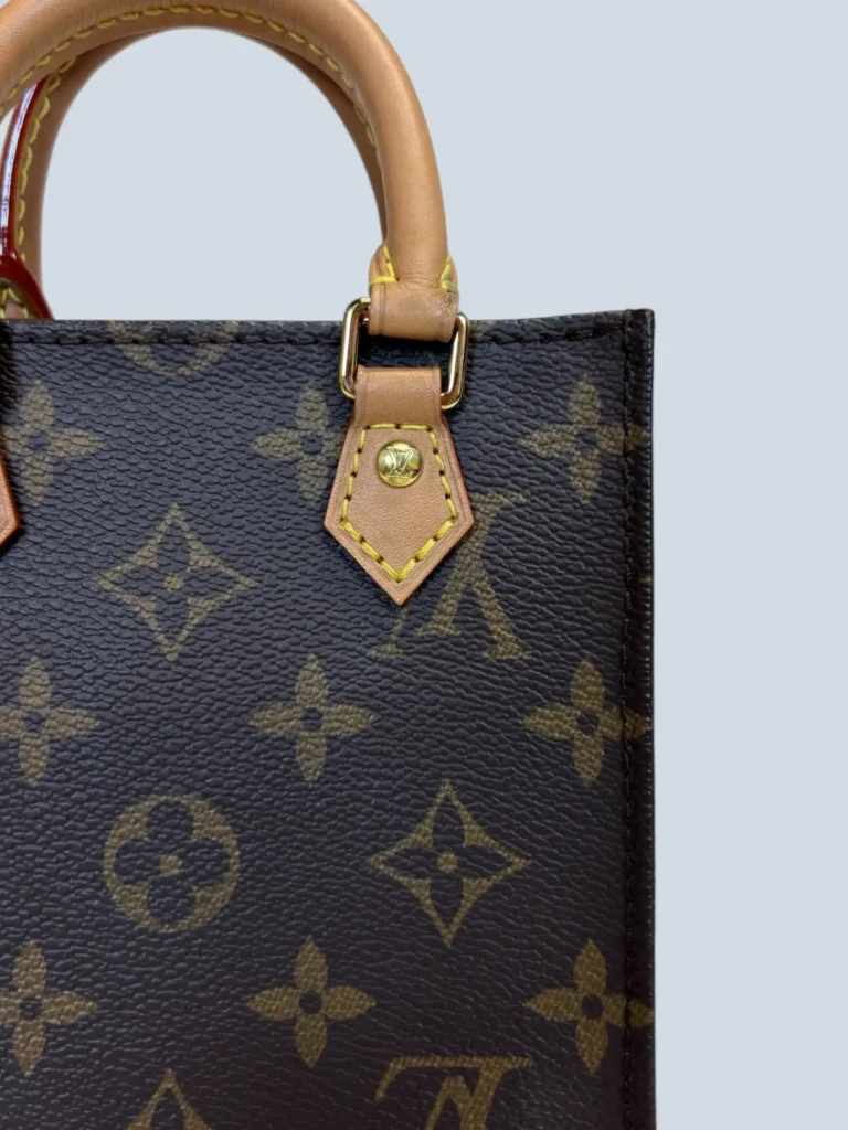 Borsa a tracolla Petit Sac Plat in tela Monogram., foto 9 di 11