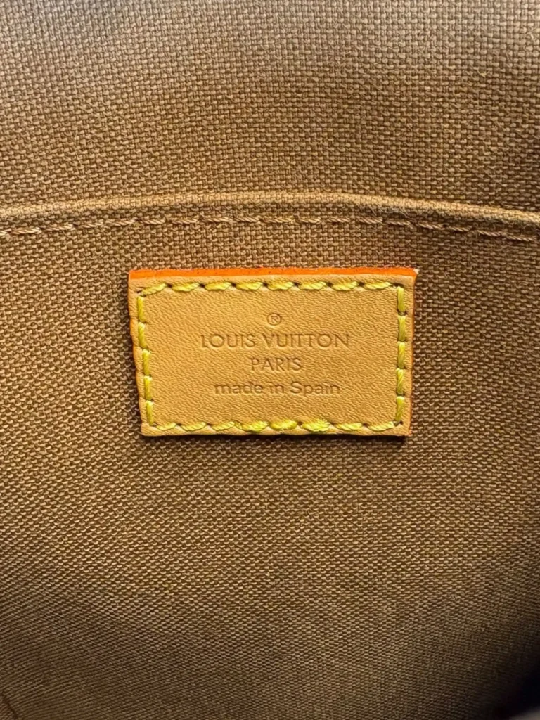 Borsa a tracolla Petit Sac Plat in tela Monogram., foto 6 di 11