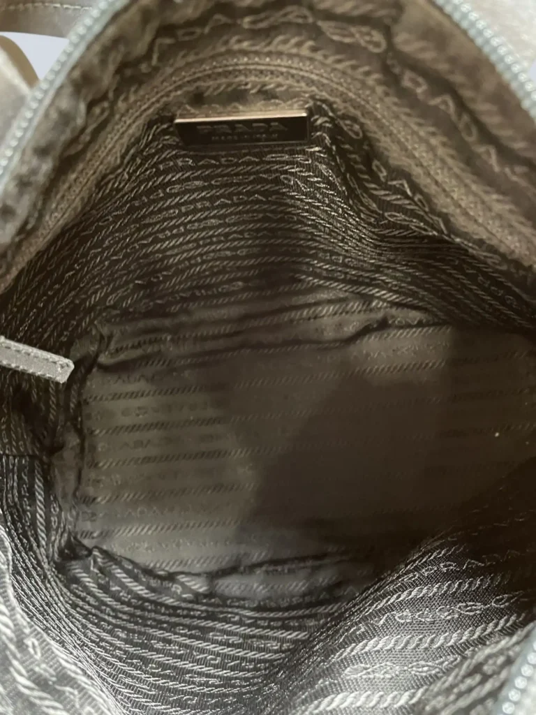 Borsa a mano in nylon e pelle., foto 9 di 13