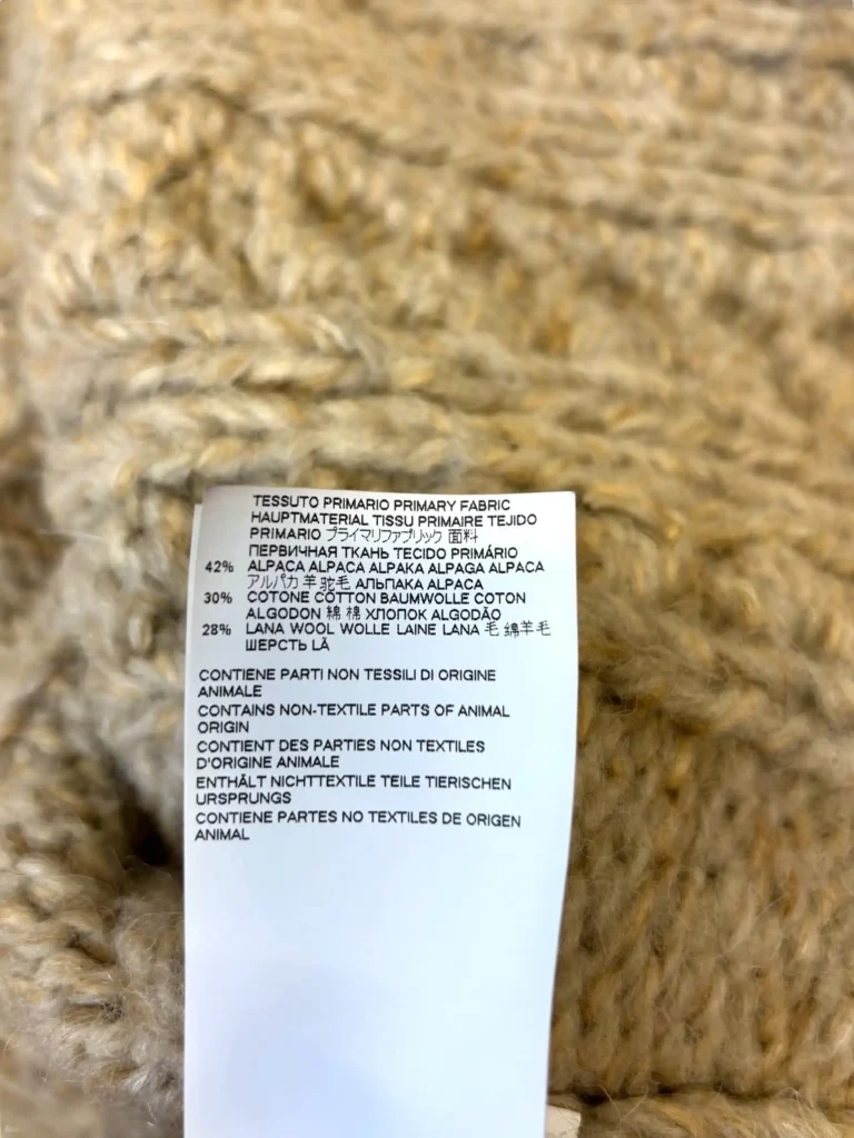 Maglione a trecce con bottoni e collo alto, M., foto 8 di 9