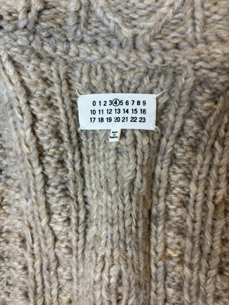 Maglione a trecce con bottoni e collo alto, M., foto 6 di 9