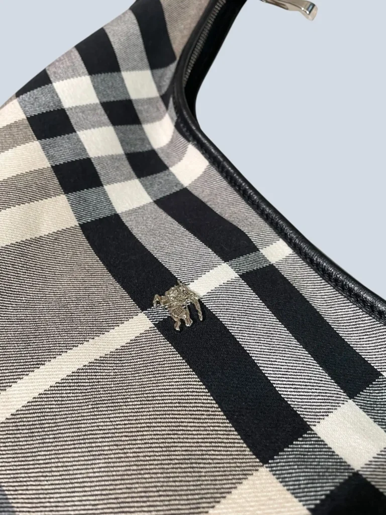 Borsa a spalla Hobo in tela di cotone Check e pelle., foto 8 di 11