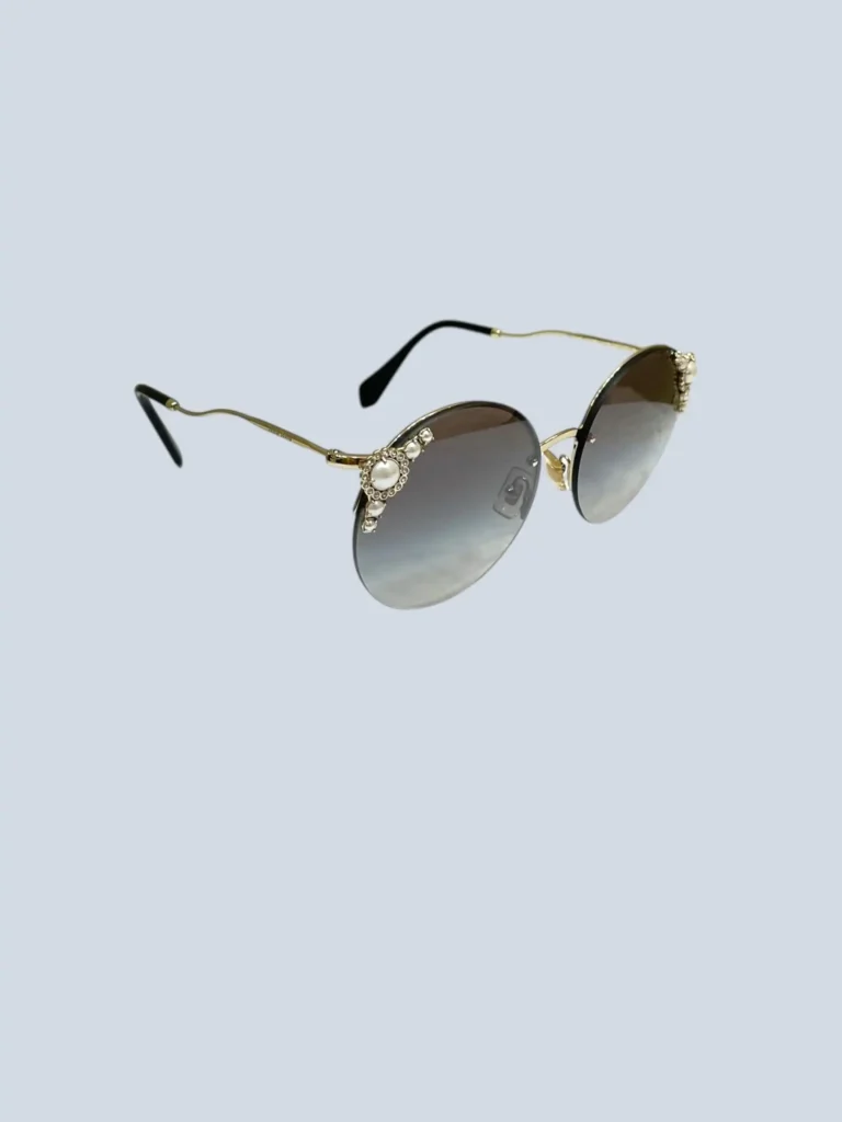 Occhiali da sole Core Collection in metallo.