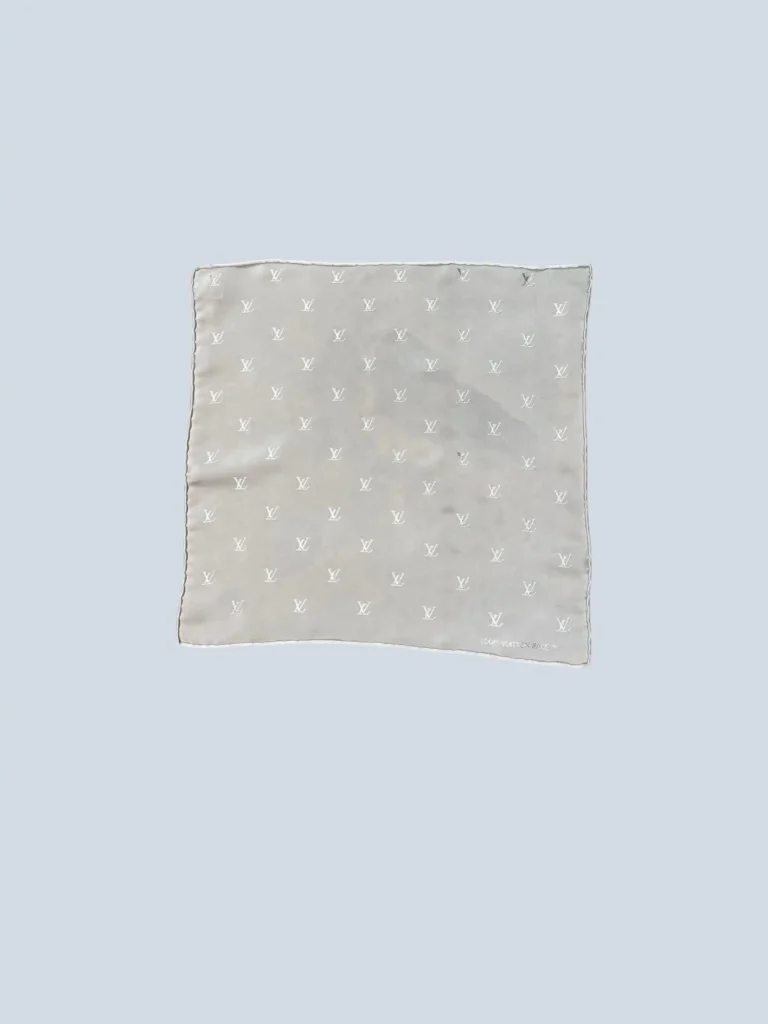 Pochette in seta Monogram.