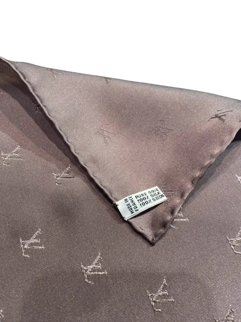 Pochette in seta Monogram., foto 3 di 3