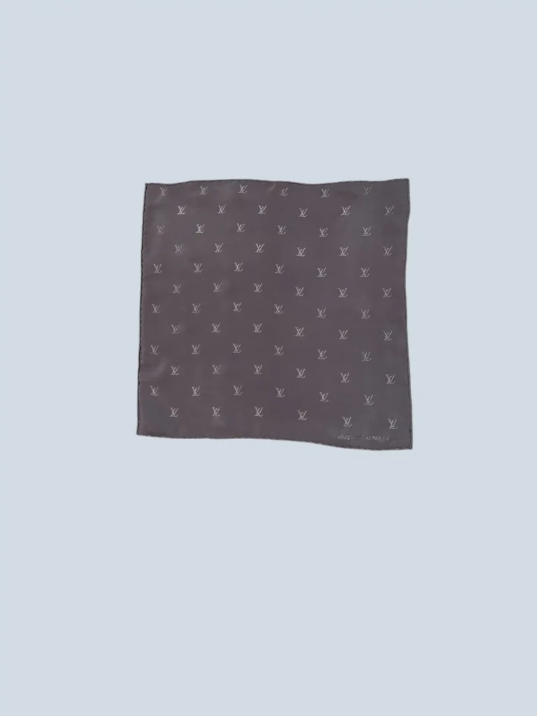 Pochette in seta Monogram.
