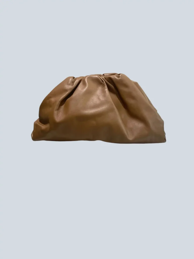 Clutch The Pouch Maxi in nappa.