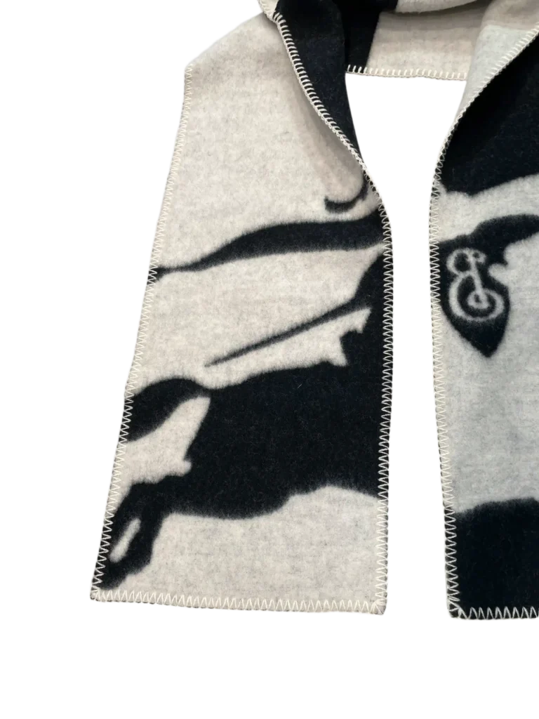 Wool hooded scarf, photo 3 of 4