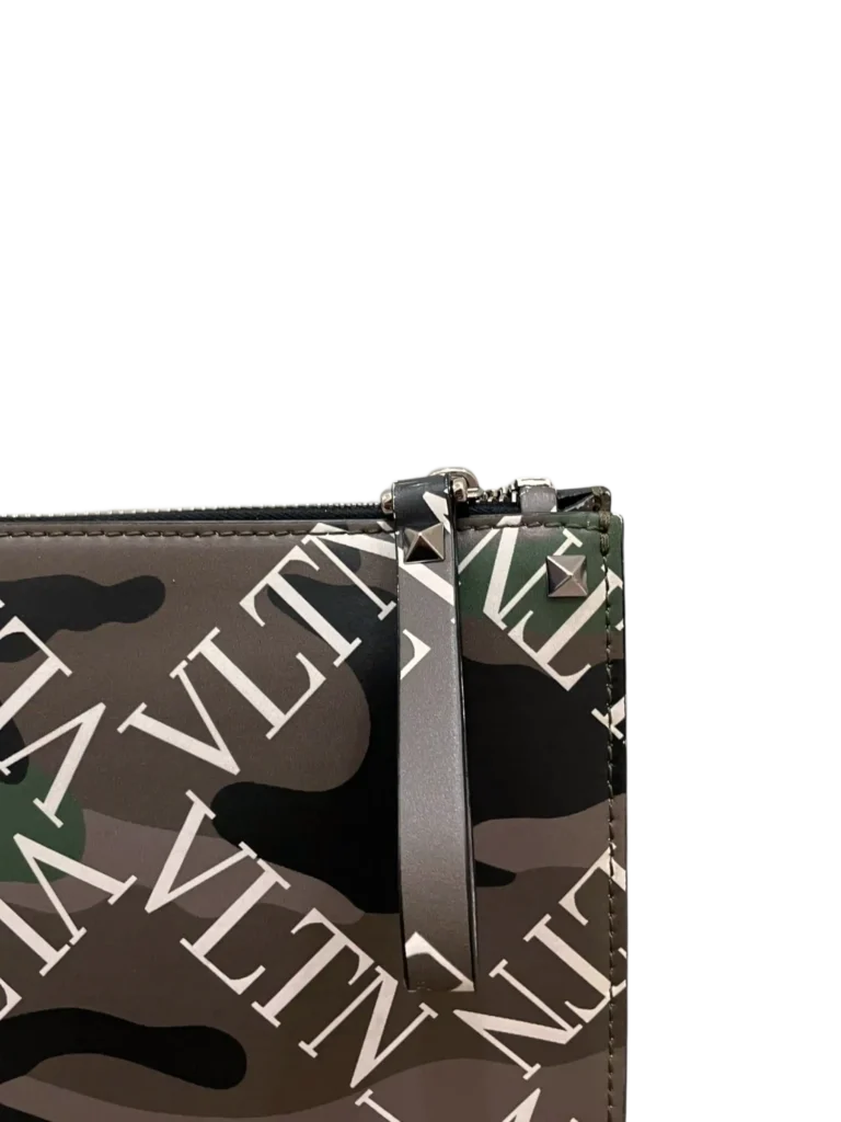 Garavani, VLTN camouflage leather clutch., photo 8 of 12