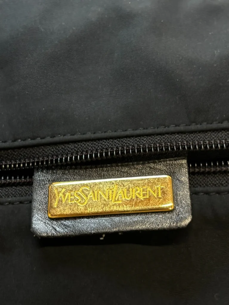 Borsa a spalla reversibile in nylon con logo all over., foto 9 di 13
