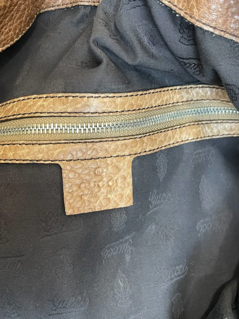 Borsa tote in pelle martellata con dettagli bamboo., foto 6 di 16