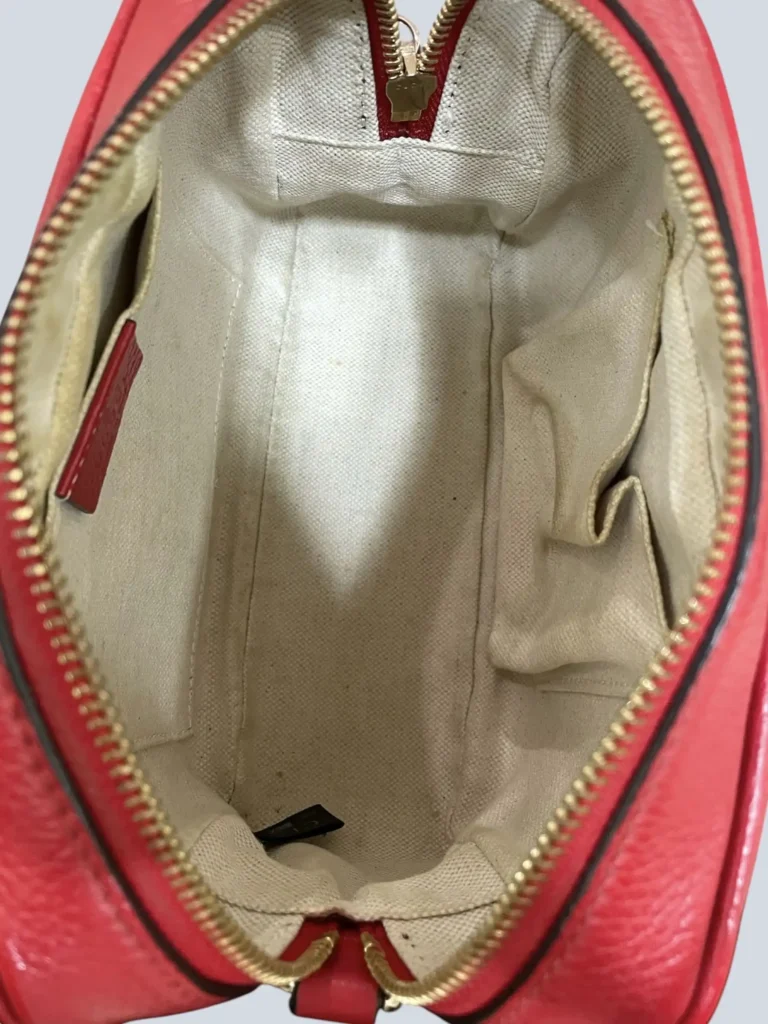 Borsa a tracolla Soho Disco in pelle martellata., foto 6 di 15
