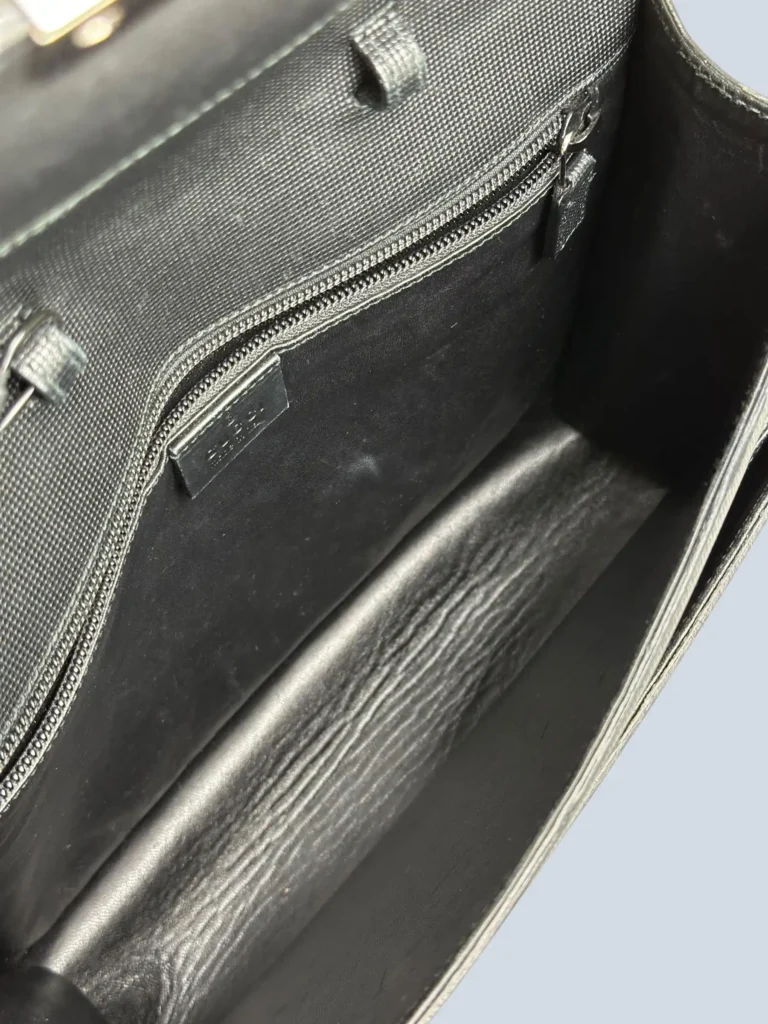 By Tom Ford, borsa a tracolla in pelle lavorata., foto 7 di 13