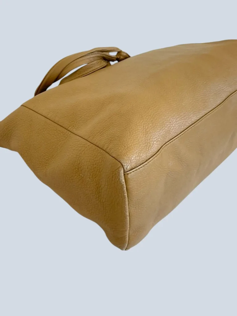 Borsa tote a spalla Bamboo Jungle in pelle martellata., foto 14 di 15