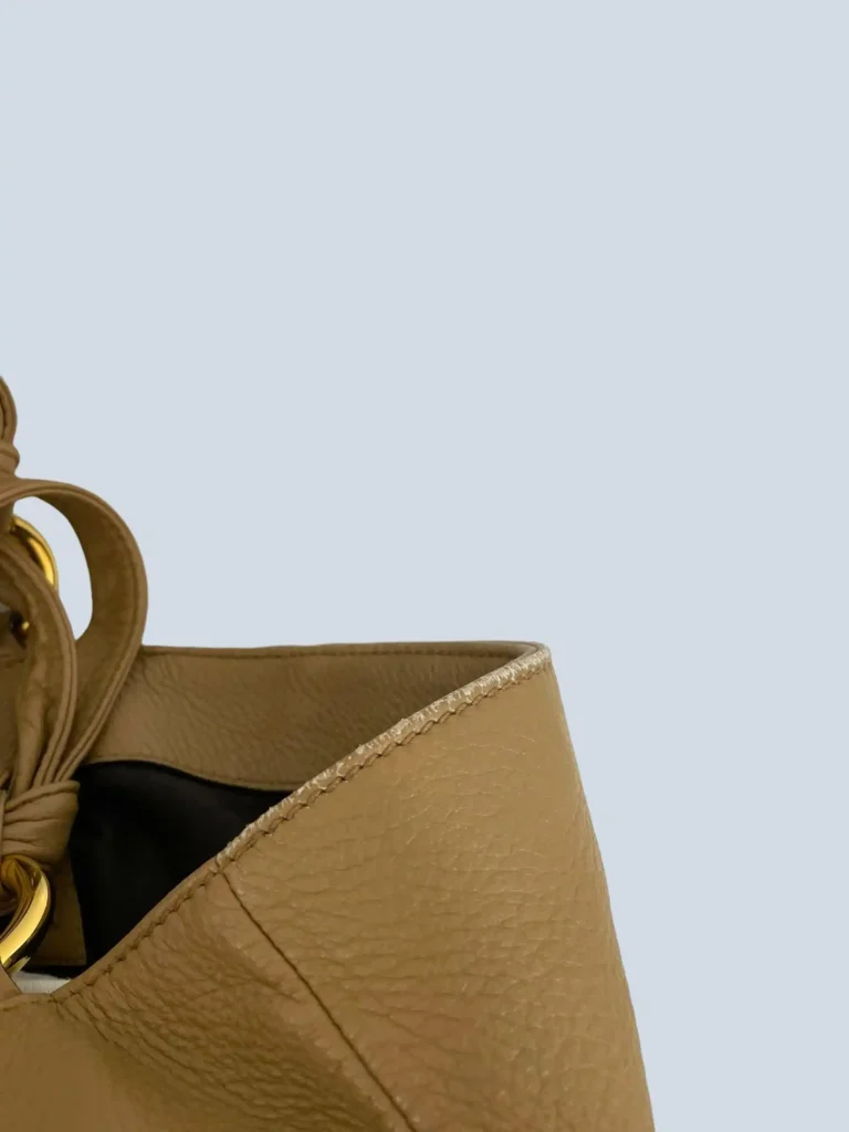 Borsa tote a spalla Bamboo Jungle in pelle martellata., foto 10 di 15