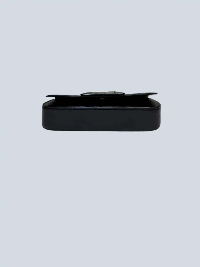 Epi leather Sobe clutch, photo 4 of 10