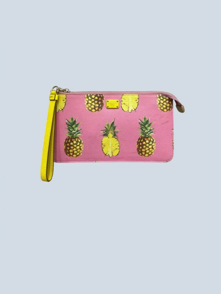 Pochette in pelle martellata stampa ananas.