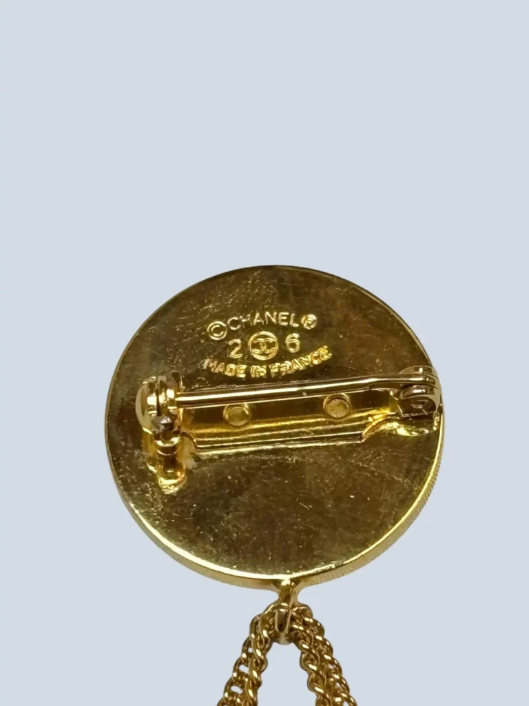 Timeless brooch in gold-plated metal, photo 4 of 4