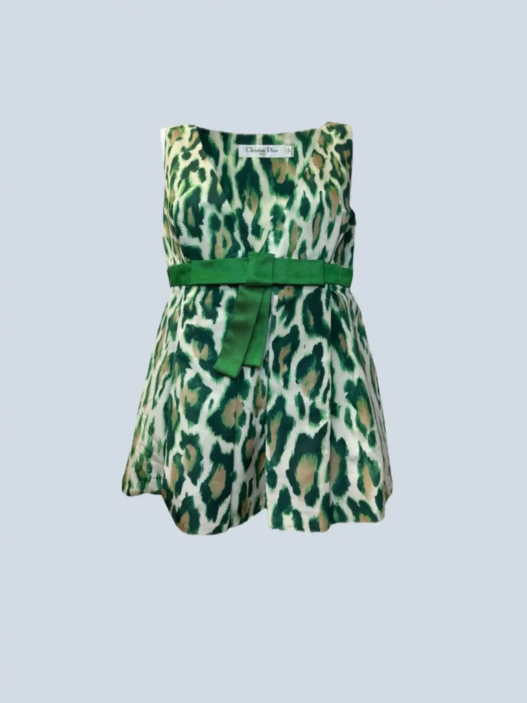 By John Galliano, top in seta stampa animalier, 36fr.