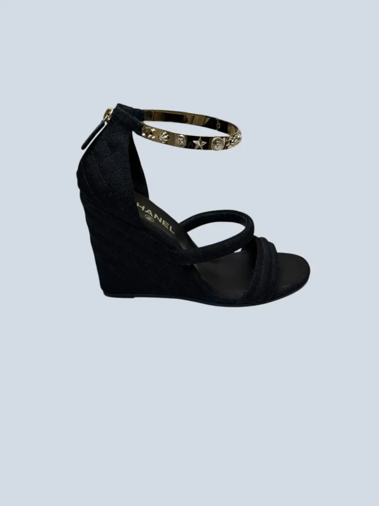 Matelassé canvas wedge sandals with charms, 40,5.