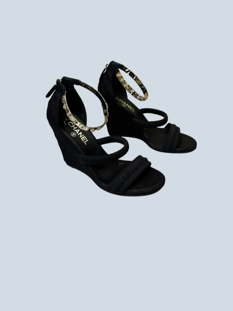 Matelassé canvas wedge sandals with charms, 40,5., photo 2 of 5